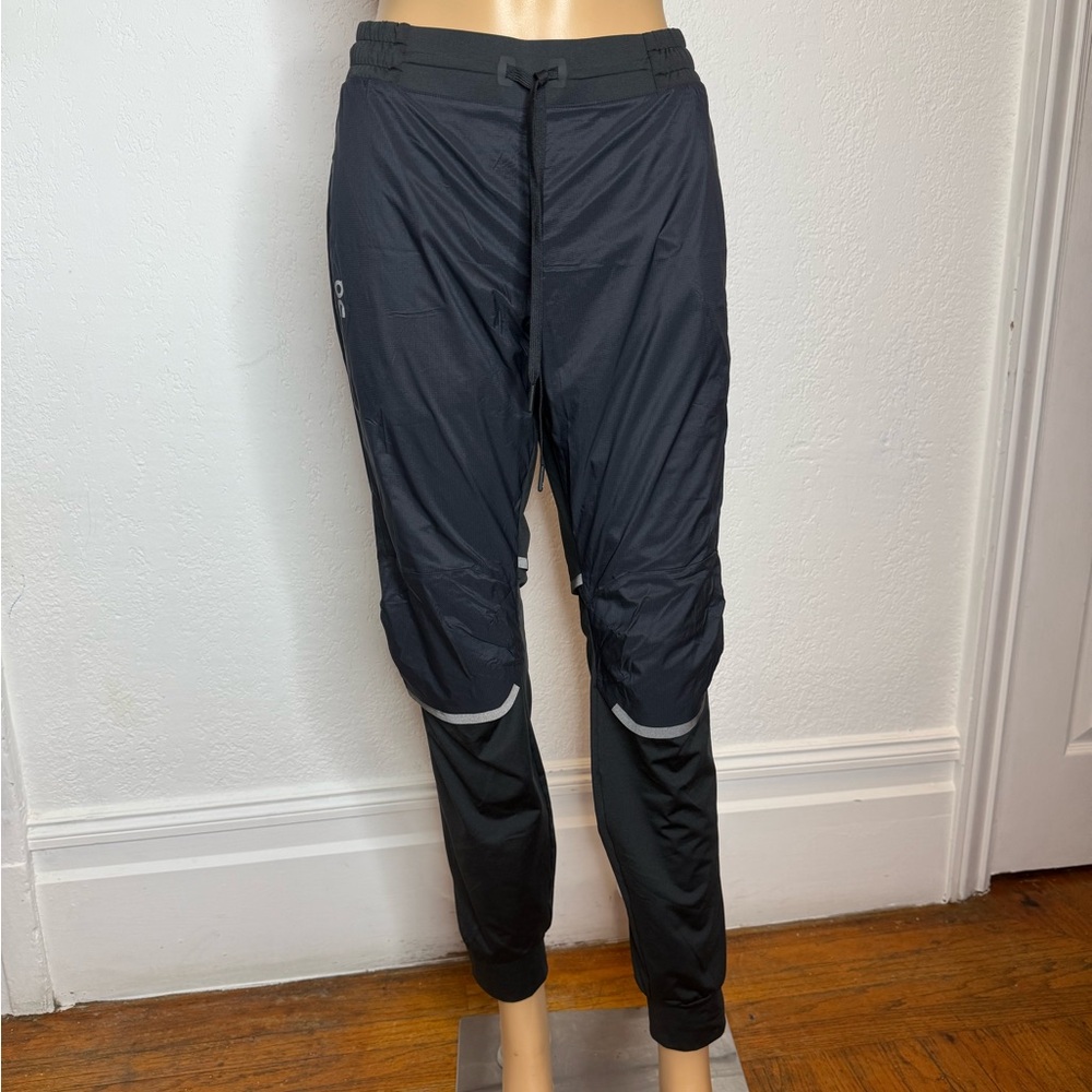 On-Running Run on Clouds Jogger Pants Women’s Size L Ankle Zip Black